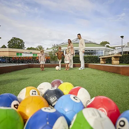 In Limburg With Subtropical Pool Villa *