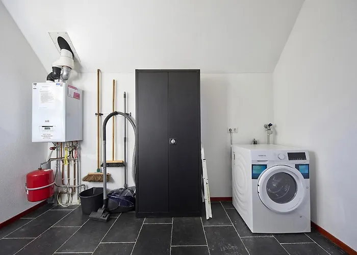 In Limburg With Subtropical Pool * Roggel