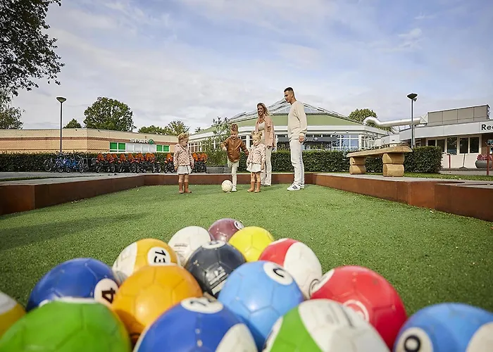 In Limburg With Subtropical Pool Вилла *